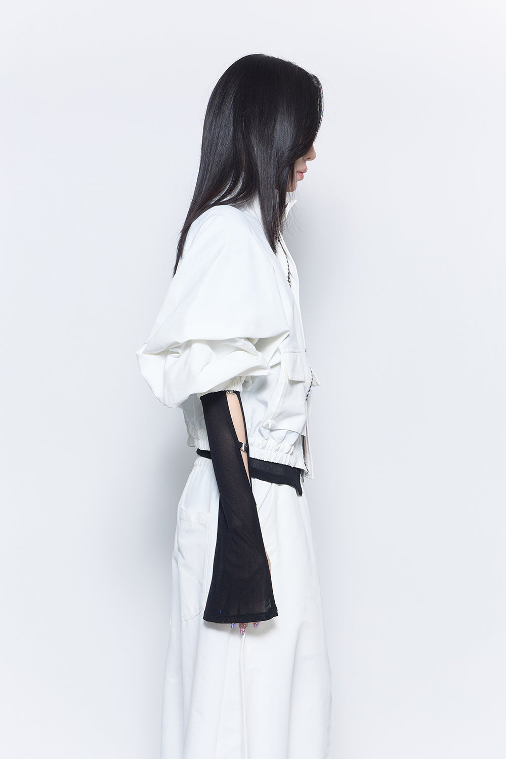OUTER – THEREDTHREAD