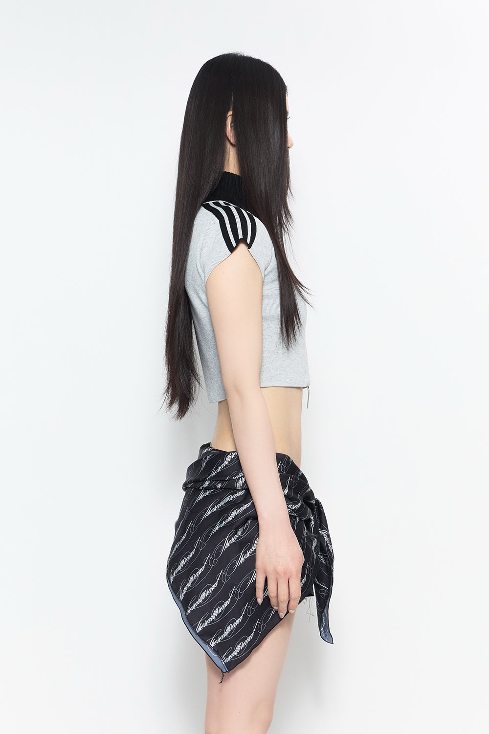 THEREDTHREAD / ザレッドスレッド】line zip knit
