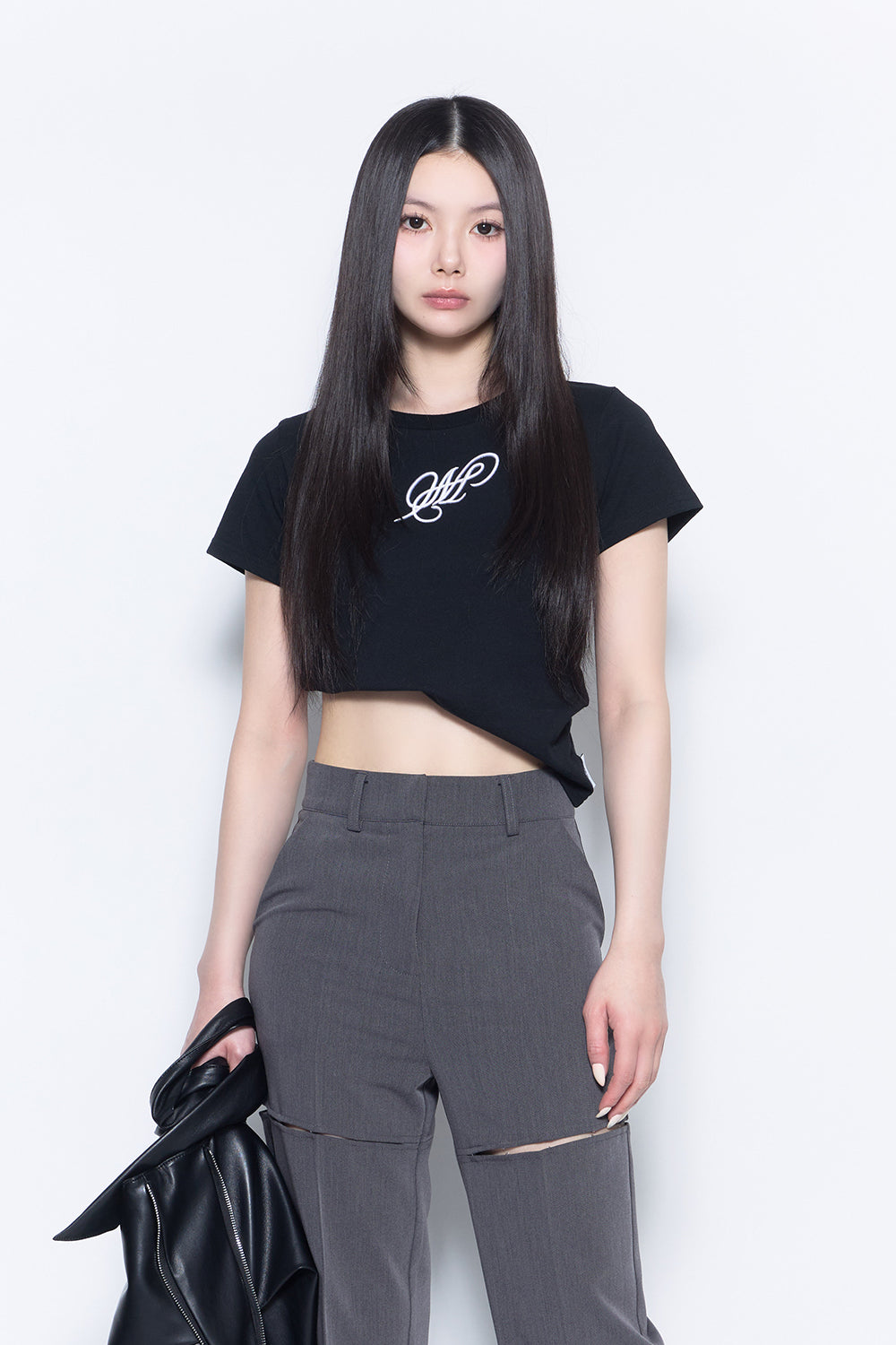 "M" crew neck T-shirt