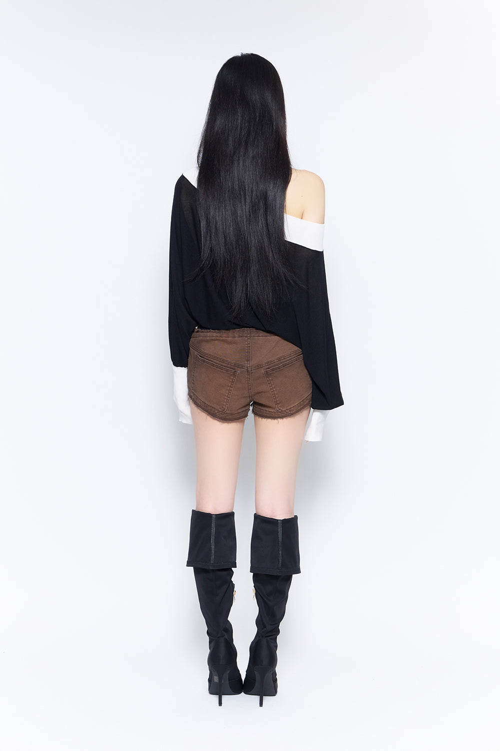 script layered shorts