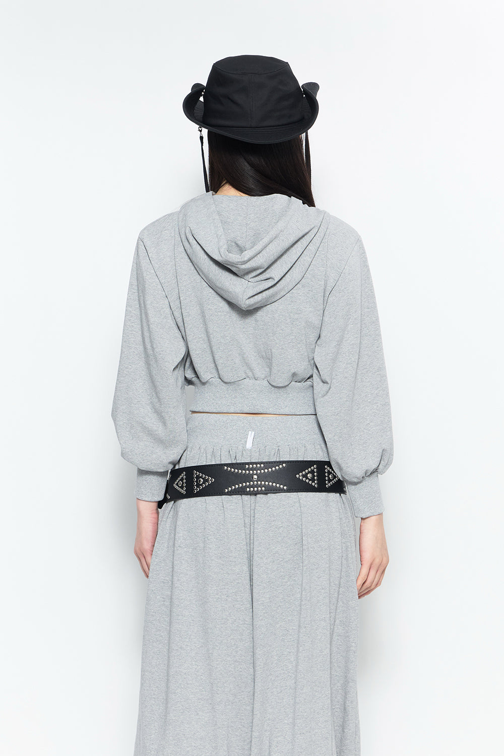 emblem cropped hoodie