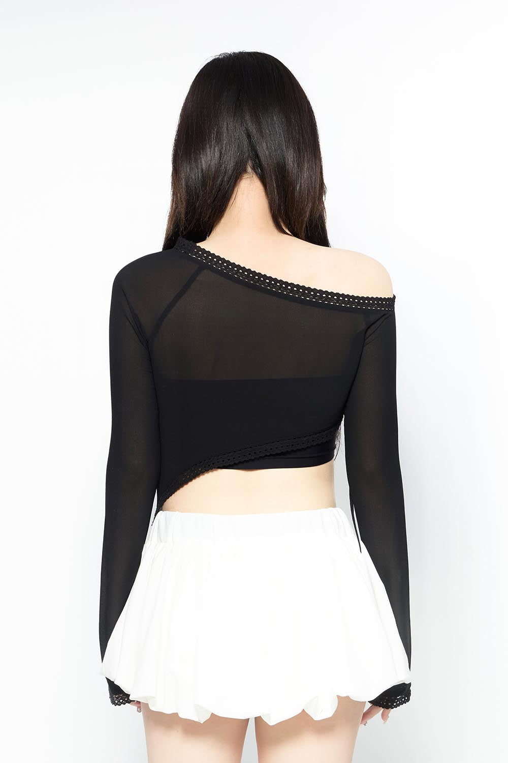 THEREDTHREAD / ザレッドスレッド】S lace up curve tops