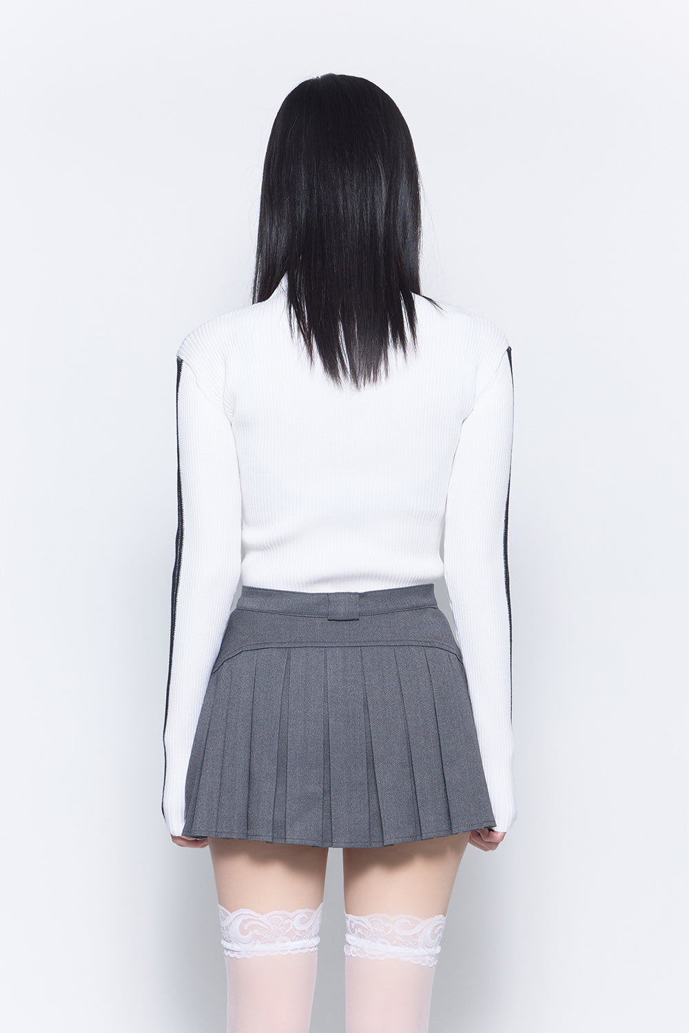 THEREDTHREAD / ザレッドスレッド】line logo knit