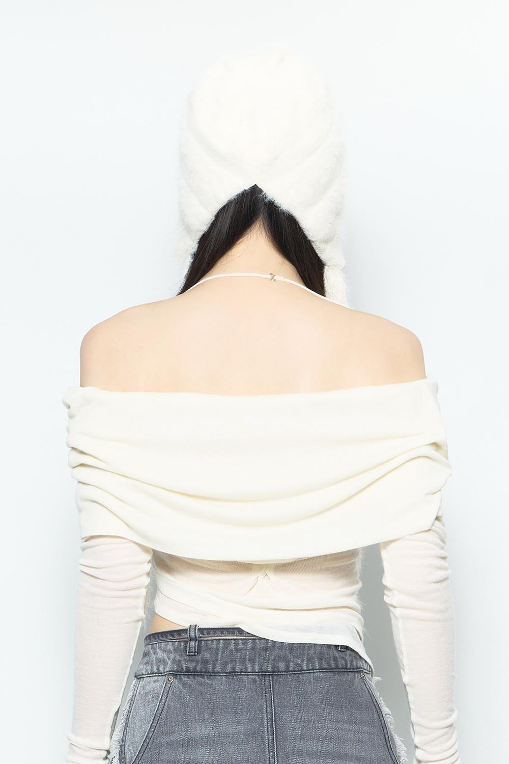 S fuzzy knit beanie