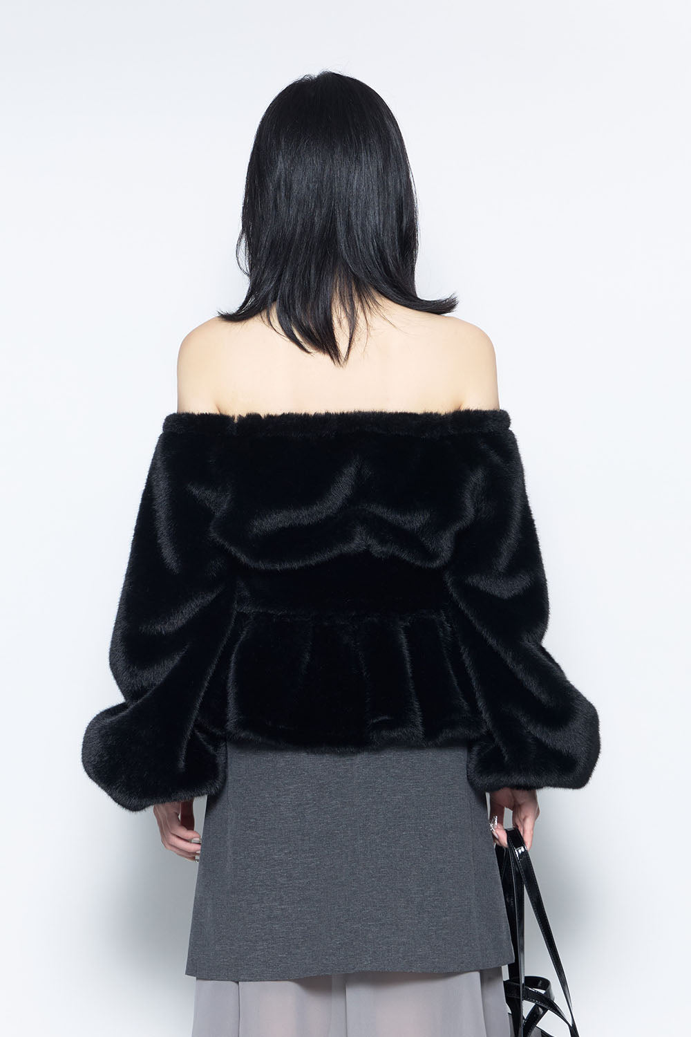 S off shoulder faux-fur tops