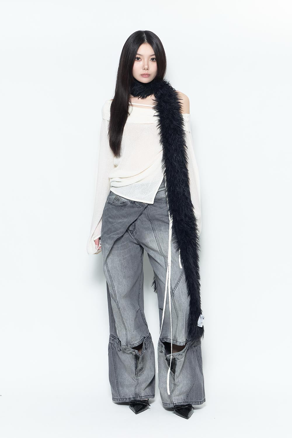 S fuzzy scarf
