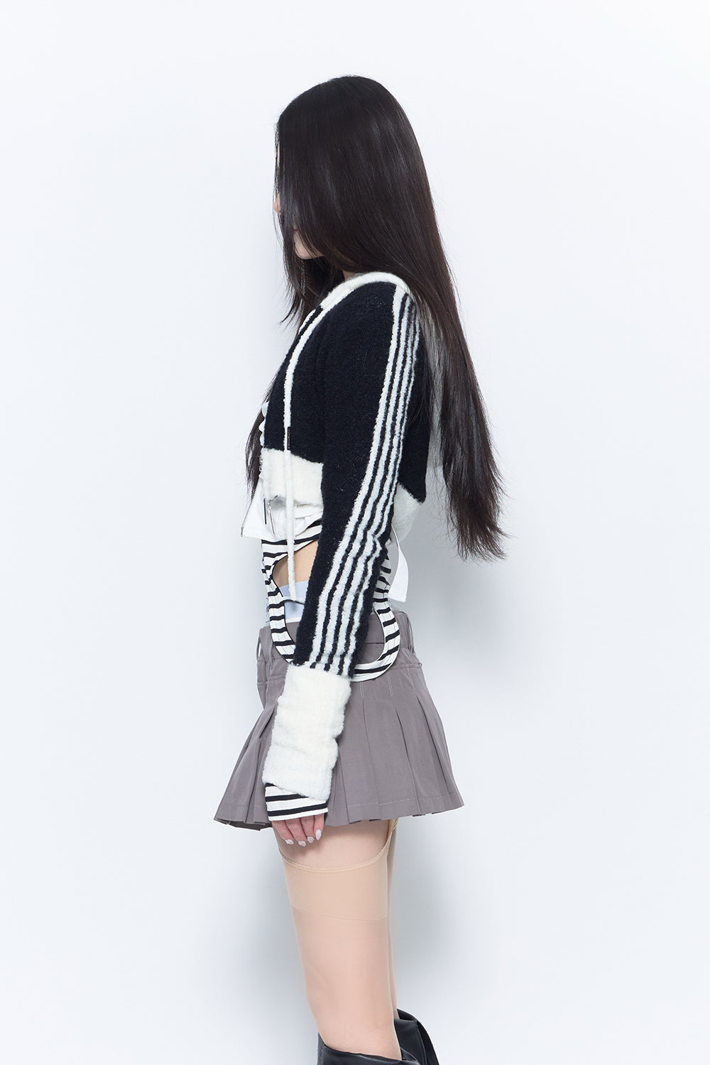 contrast zip knit hoodie
