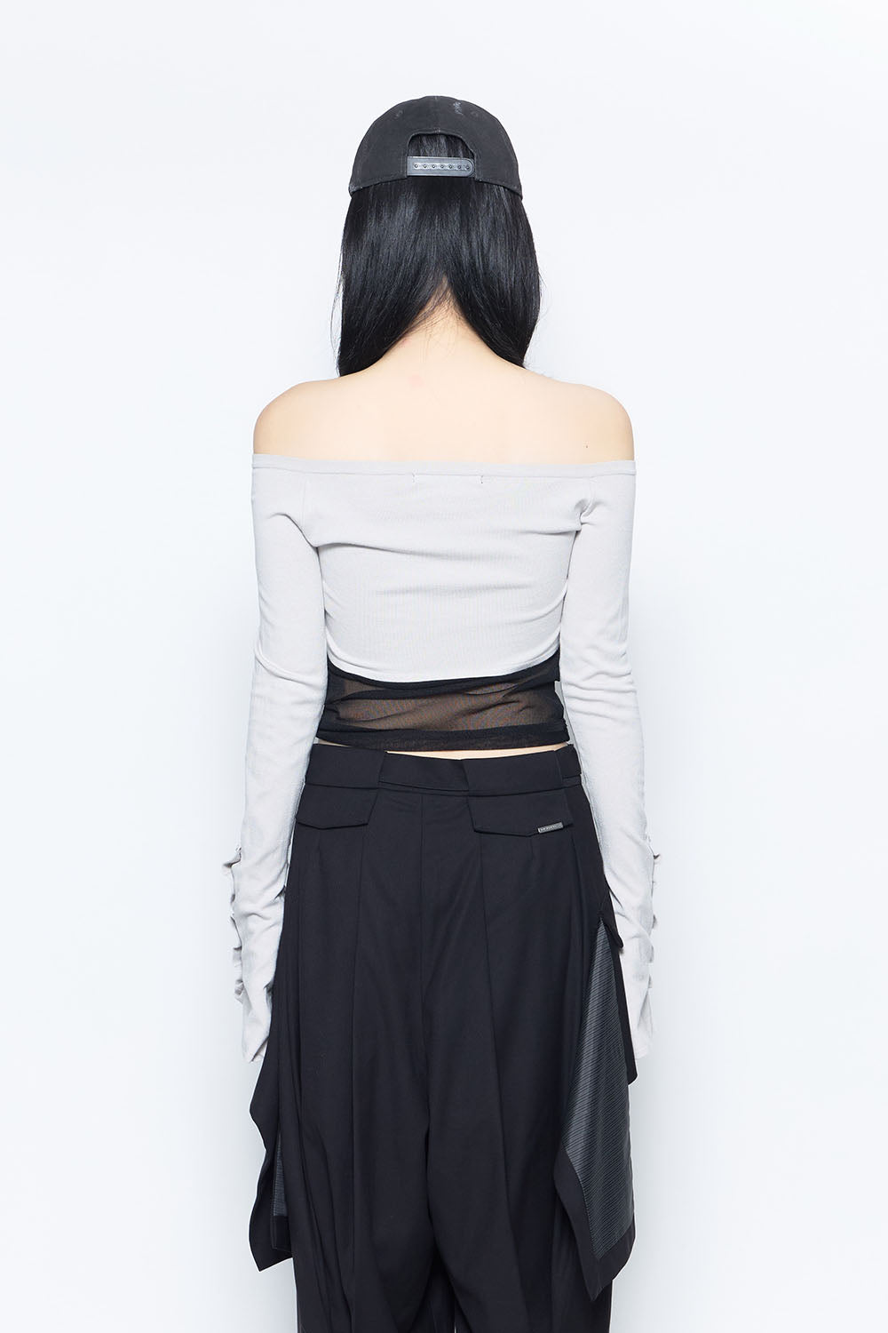 S button layered knit tops