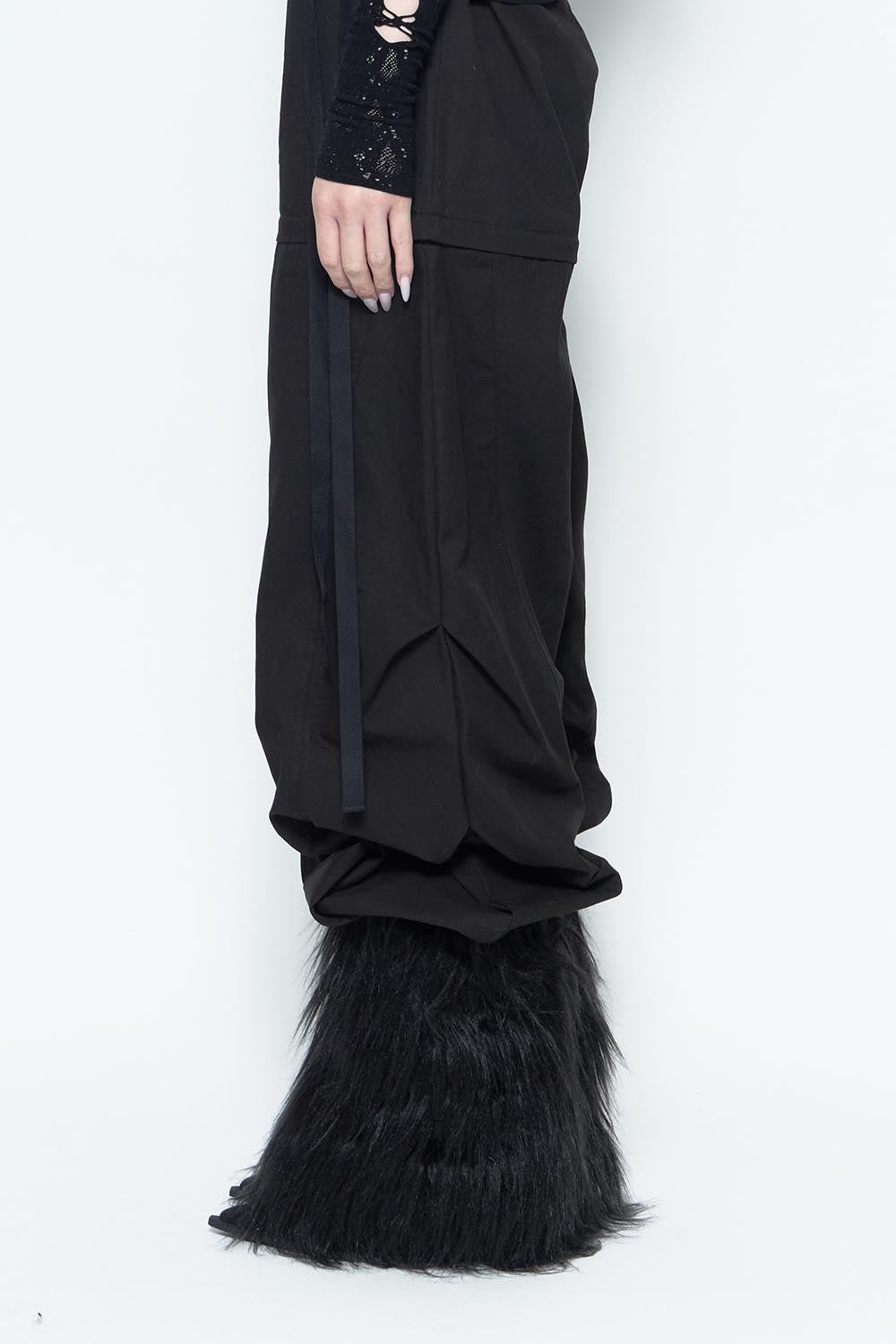 S pointed feathery boots