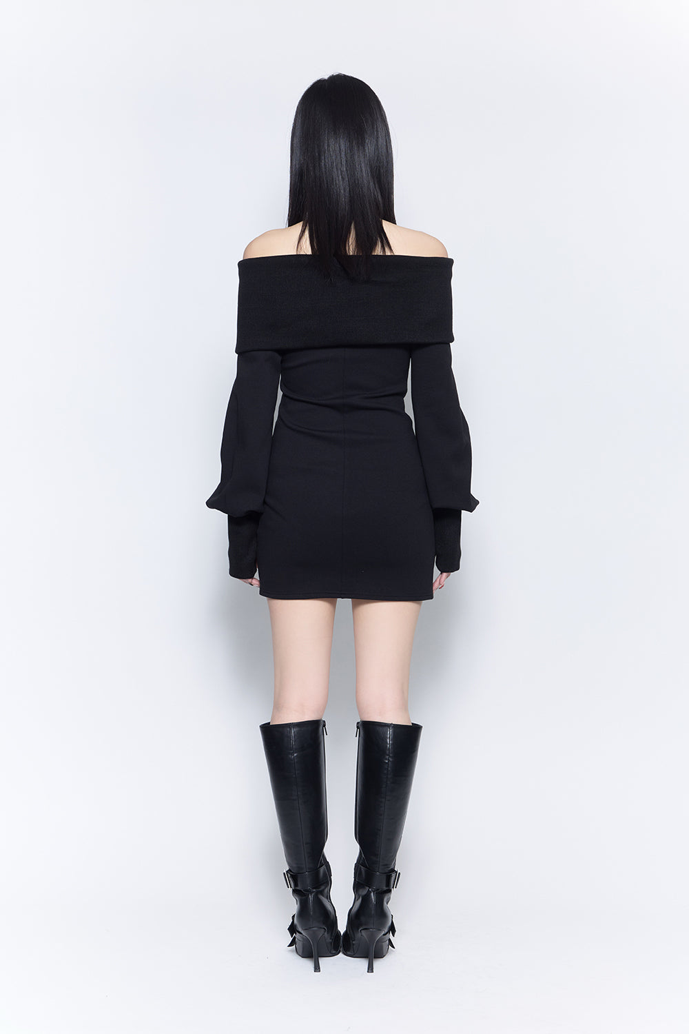 THEREDTHREAD / ザレッドスレッド】slash zipup mini dress