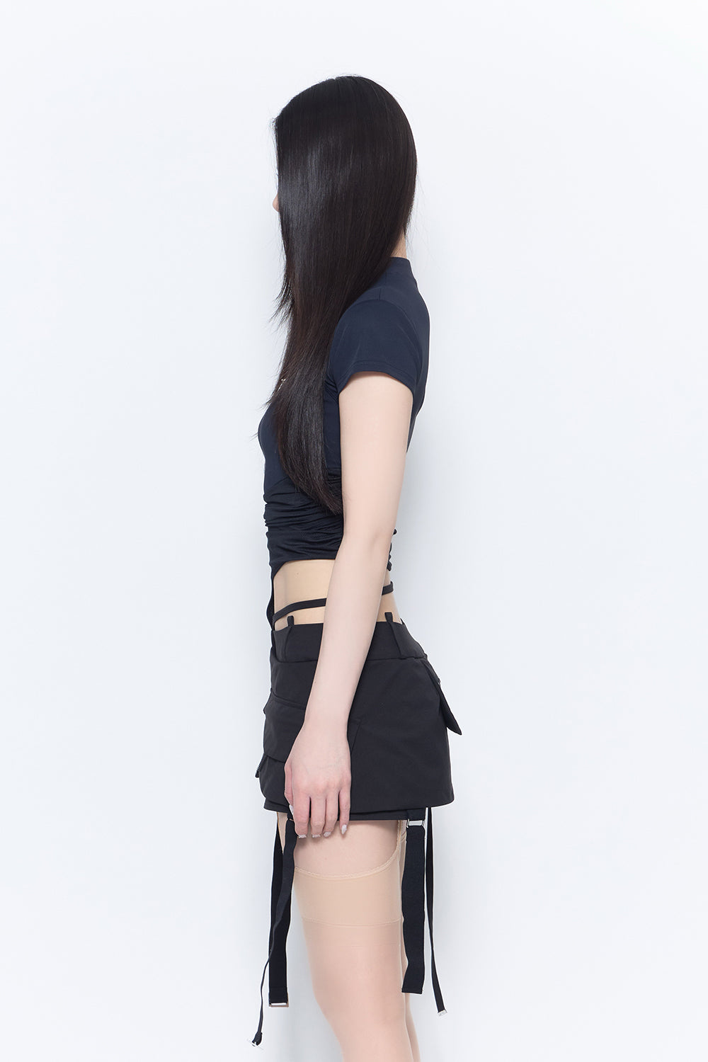 THEREDTHREAD / ザレッドスレッド】zip asymmetric tops