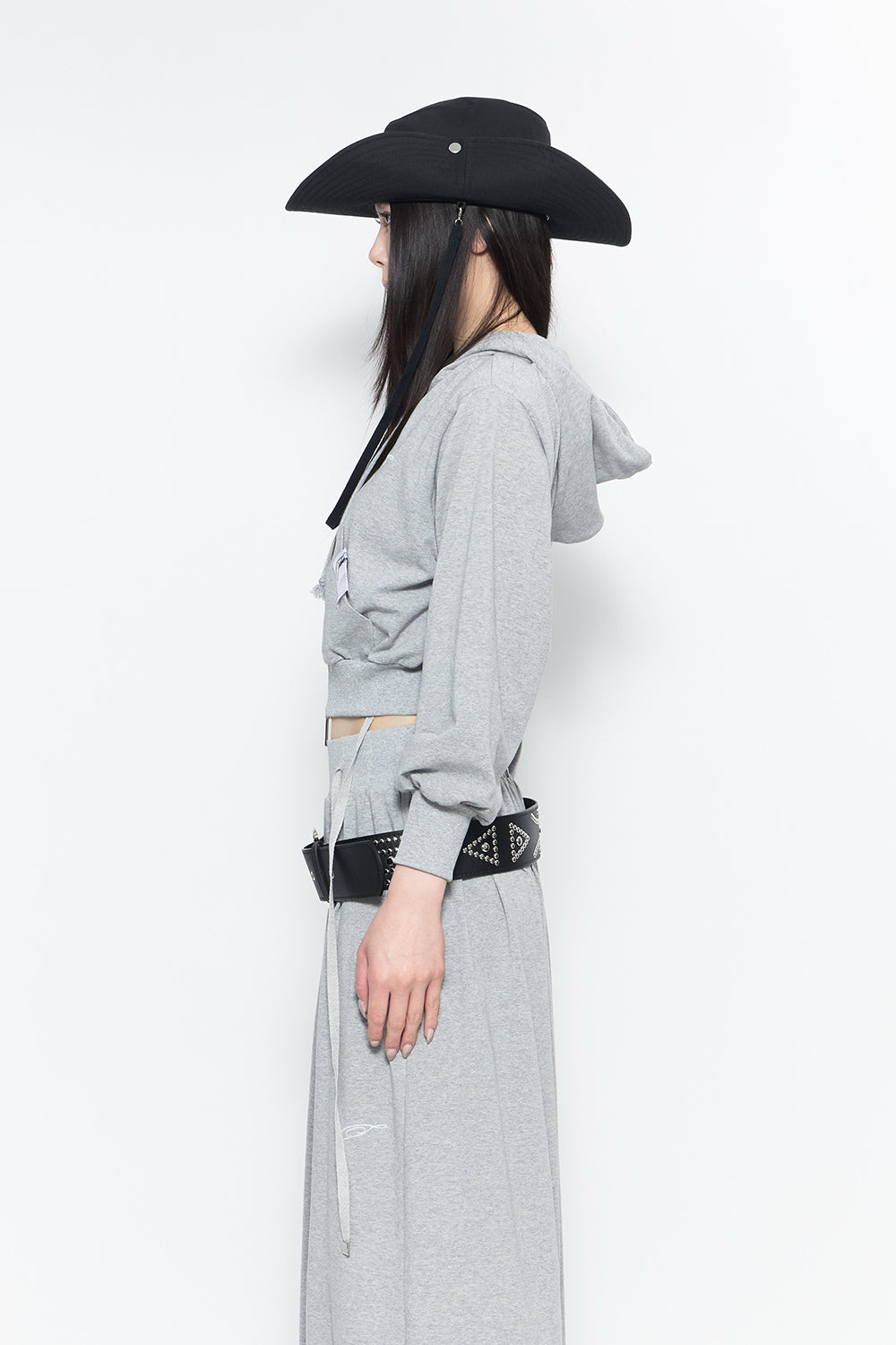 emblem cropped hoodie