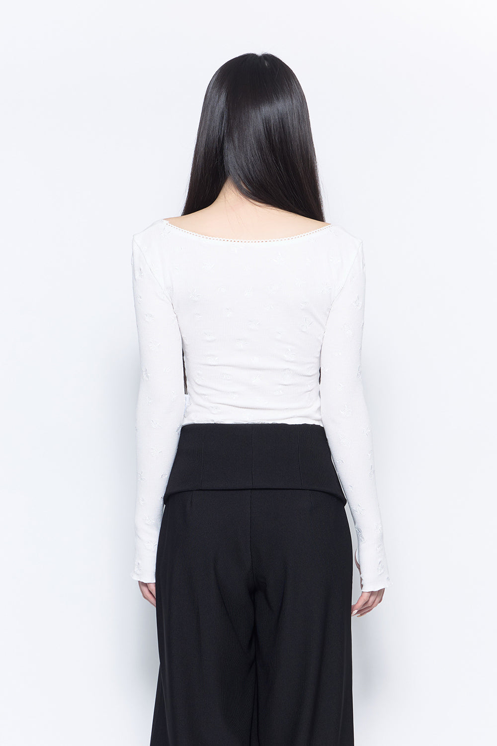 THEREDTHREAD / ザレッドスレッド】embroidery thermal tops