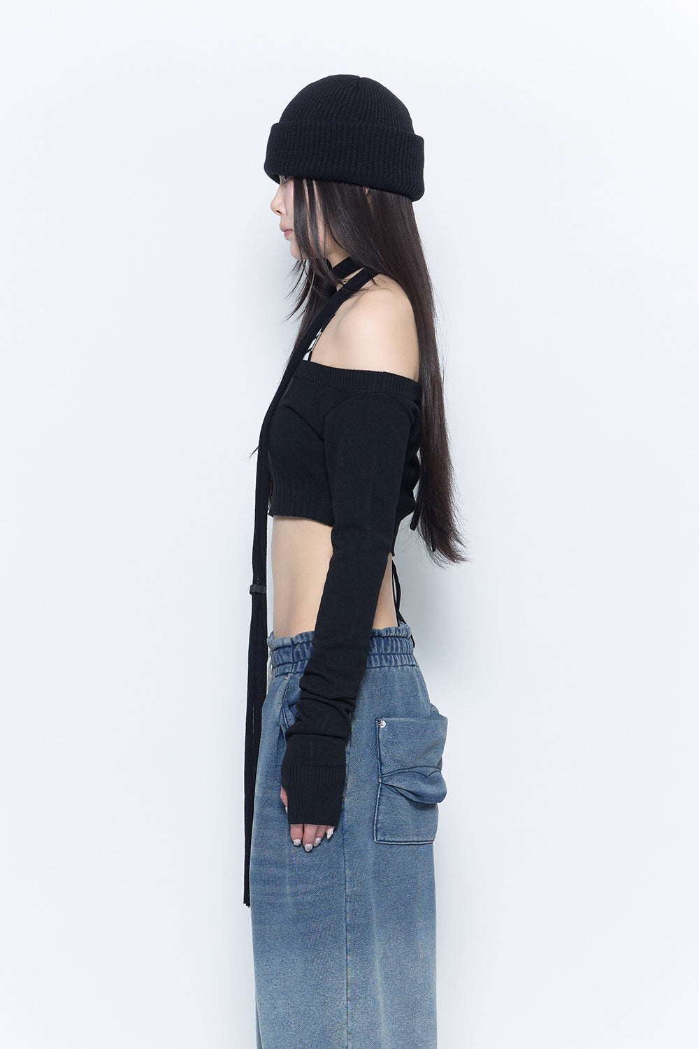 layered neck knit cropped