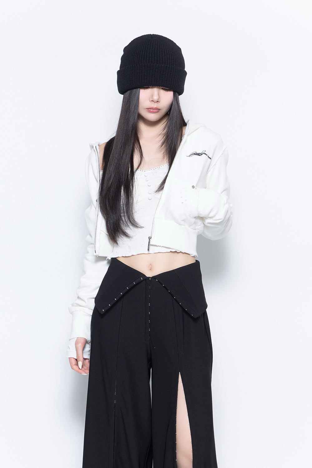 THEREDTHREAD / ザレッドスレッド】S zipup hoodie cropped