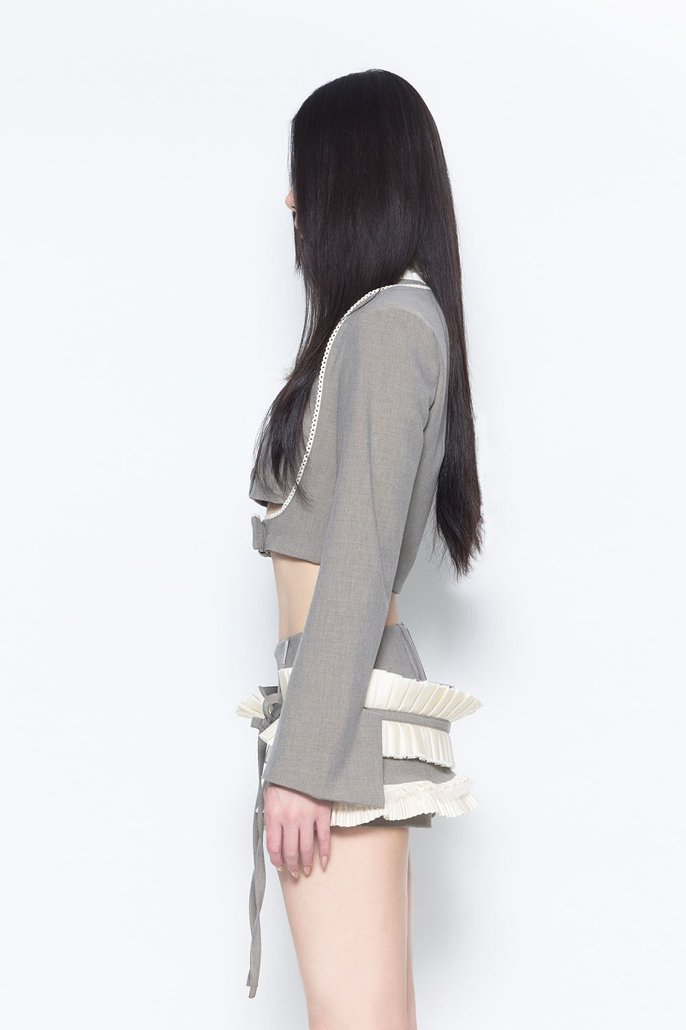 THEREDTHREAD / ザレッドスレッド】S lace trim suit ensemble