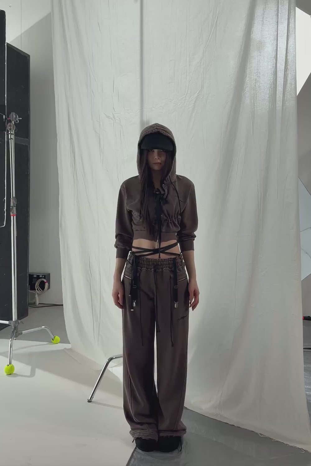 mid sleeve cropped hoodie 2