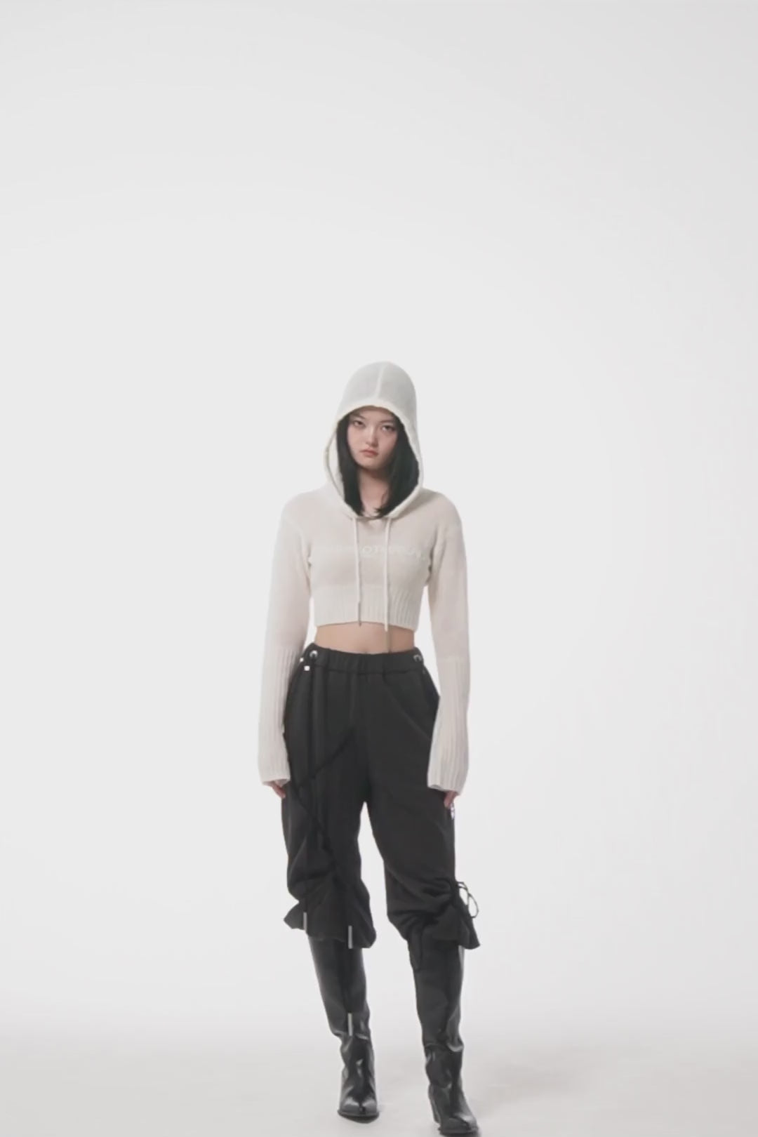 THEREDTHREAD / ザレッドスレッド】S zipup hoodie cropped